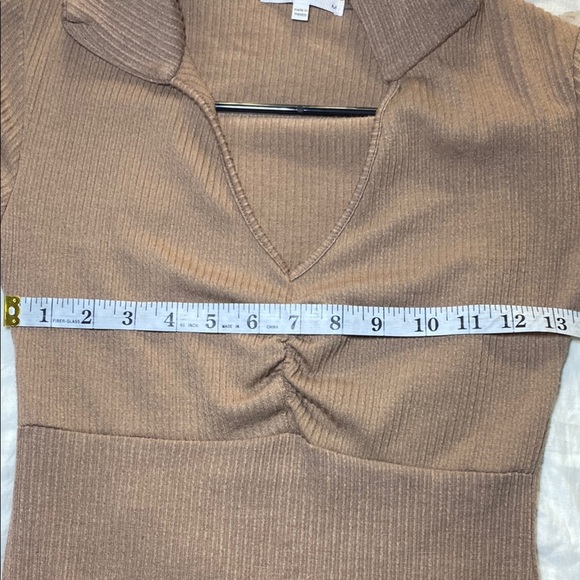 Elegant Brown Ribbed Mini Dress - Picture 5 of 6